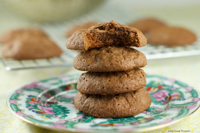 Double Chocolate Brownie Cookies : these easy to make chocolate cookies have the pudginess of a brownie with the taste of a cookie. Perfect for dessert.