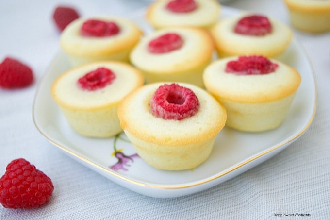 Financiers Recipe - this delicate french almond cake is flavored with browned butter and is super easy to make. The perfect dessert to enjoy with tea.