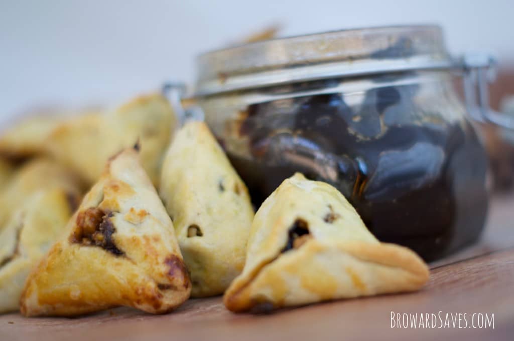 This hamantashen cookie recipe is to die for! Made with homemade Jam and walnuts. Try this for your next holiday and your guest will surely be pleased.