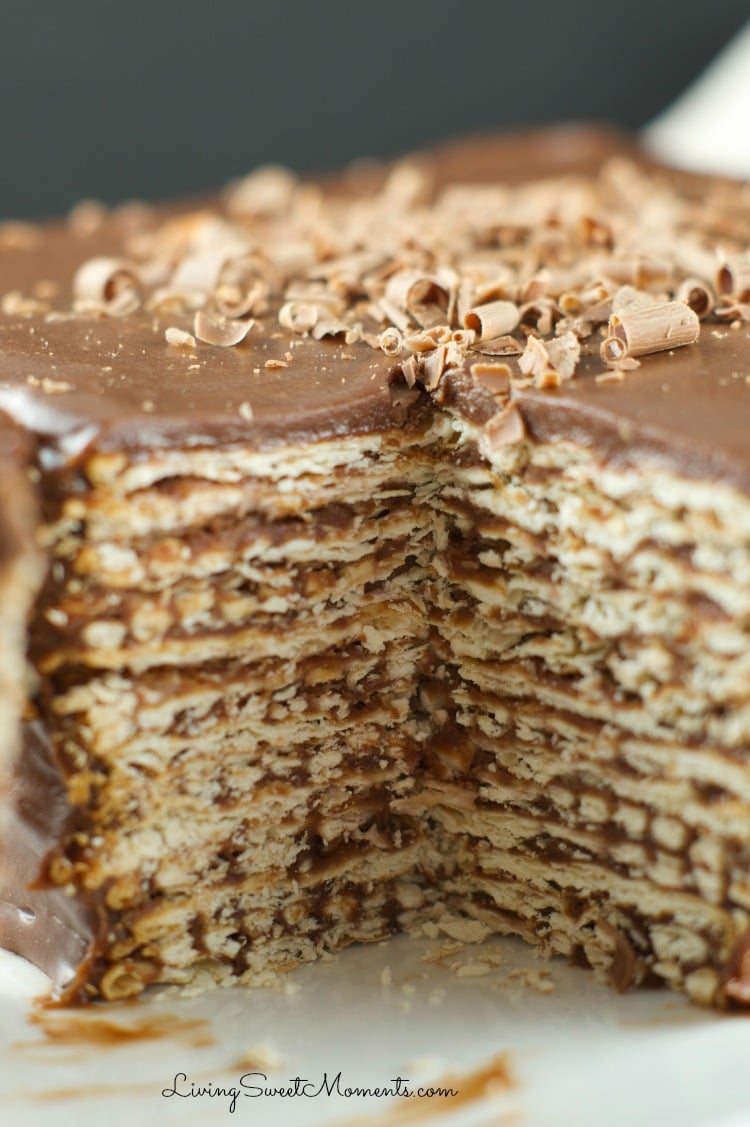 Icebox matzo cake recipe - Easy no bake dessert to serve during Passover Seder. Combine layers or matzos dipped in wine and top with a creamy chocolate icing.