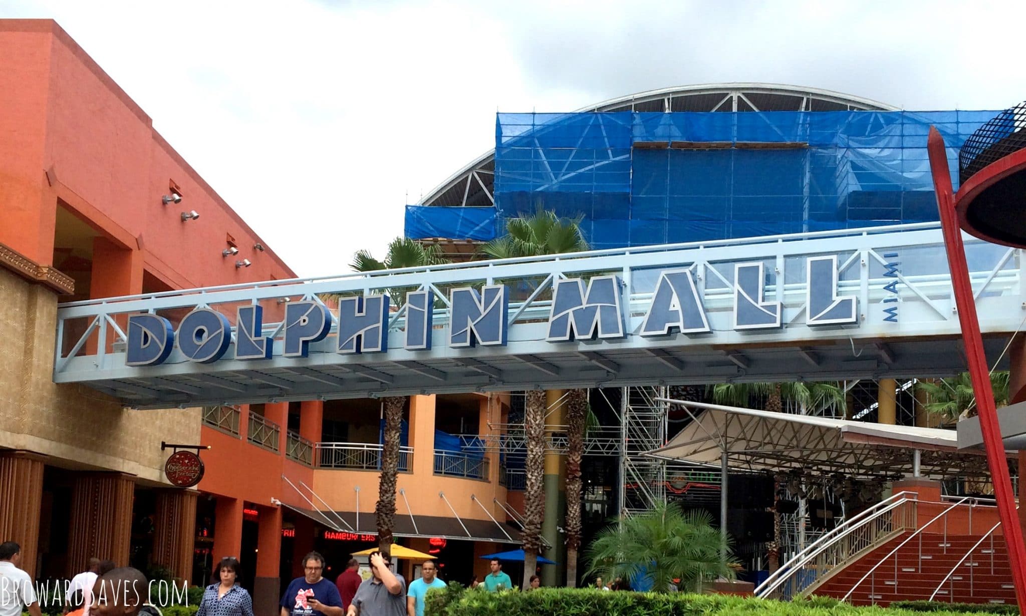 Dolphin Mall Miami: A look at Miami's largest outlet shopping