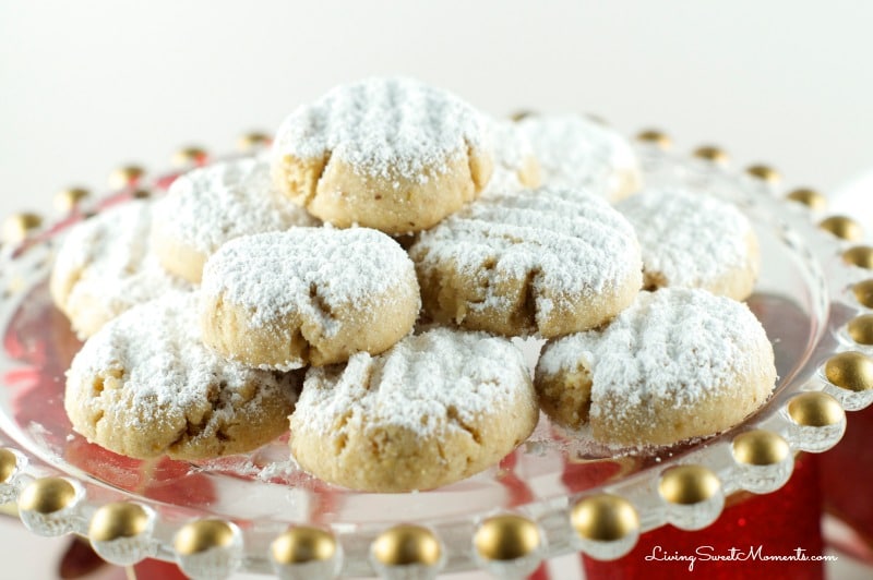 This delicious Walnut Snowball cookies recipe is vegan, easy to make, and delicious! Made with walnut oil is the perfect Christmas cookie recipe for parties