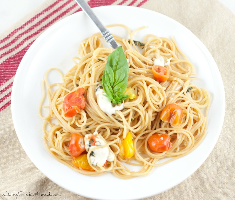 One Pot Caprese Pasta Recipe - made in 10 minutes and requires absolutely no draining. It's the perfect easy weeknight dinner idea and great for entertaining as well!