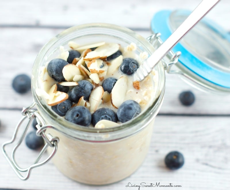 overnight oatmeal in a jar recipe - easy, simple and takes literally seconds to prepare. It tastes even better than regular oatmeal.