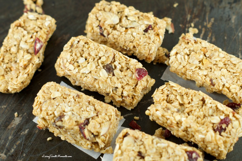 These chewy no bake Sweet And Salty Granola Bars are made with dried fruit, nuts and pretzel pieces. Perfect snack for kids and adults alike! 