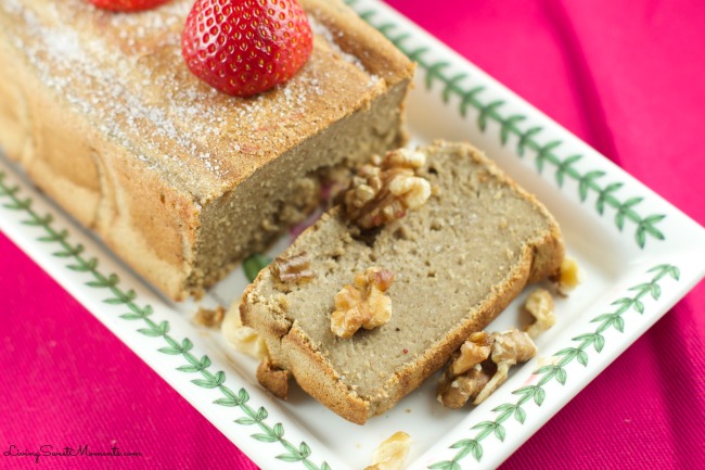 Healthy Banana Oatmeal Bread - this delicious bread is made in the blender without flour or refined sugar. Enjoy a slice for breakfast or as a snack. Yum!