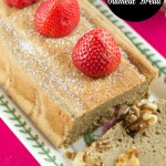 Healthy Banana Oatmeal Bread - this delicious bread is made in the blender without flour or refined sugar. Enjoy a slice for breakfast or as a snack. Yum!