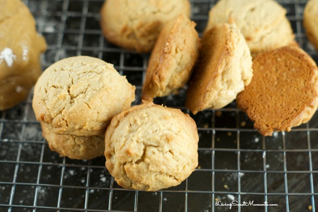 Easy Peanut Butter Cookies - these crumbly peanut butter cookies are super easy to make and perfect as a snack or dessert idea. These melt in your mouth yum