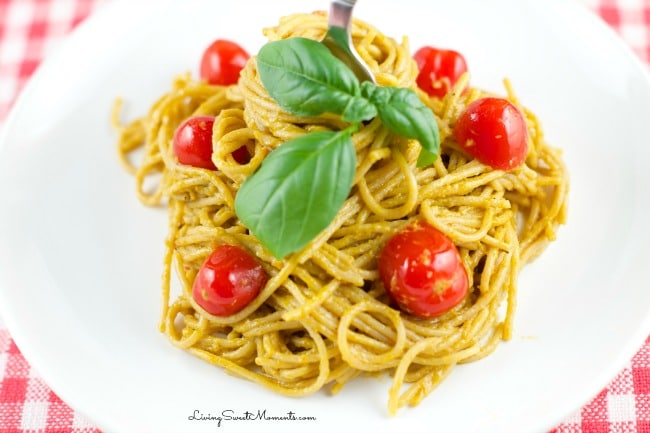 Roasted Pepper and Avocado Pasta - This simple and delicious pasta dish is perfect for a quick weeknight dinner. Yummy Roasted Peppers & avocado pasta sauce 