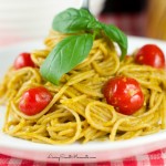 Roasted Pepper and Avocado Pasta - This simple and delicious pasta dish is perfect for a quick weeknight dinner. Yummy Roasted Peppers & avocado pasta sauce