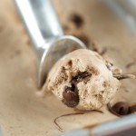 No Churn Nutella Ice Cream - Only 4 simple ingredients are needed to make this delicious ice Cream with swirls of Nutella in every bite. Perfect for summer.