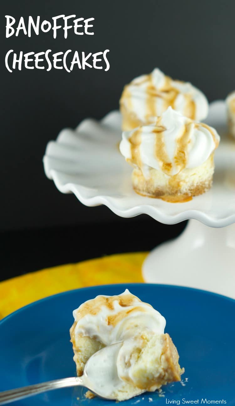 Banoffee Cheesecake- Delicious mini cheesecakes with banana, homemade toffee and whipped cream. A tasty british dessert with an american flair. YUM Dessert