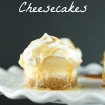 Banoffee Cheesecake- Delicious mini cheesecakes with banana, homemade toffee and whipped cream. A tasty british dessert with an american flair. YUM Dessert