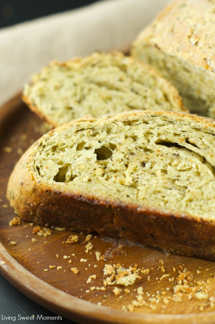 no knead pesto bread: this crusty pesto bread is easy to make and full of delicious pesto flavor. It requires no kneading and is baked in a dutch pan. Yummy