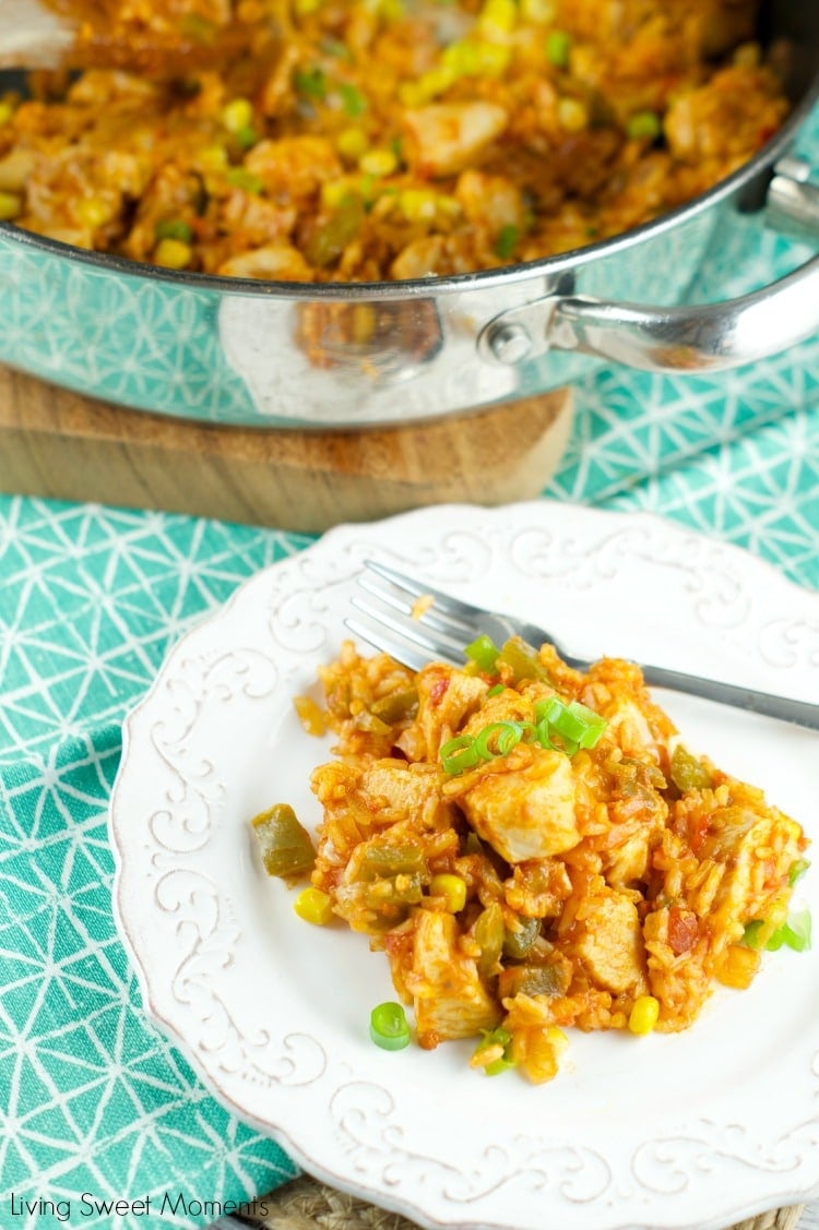 Southwest Skillet Chicken And Rice - delicious one pot meal under 30 minutes. This easy to make chicken dish uses store bought salsa and other yummy flavors