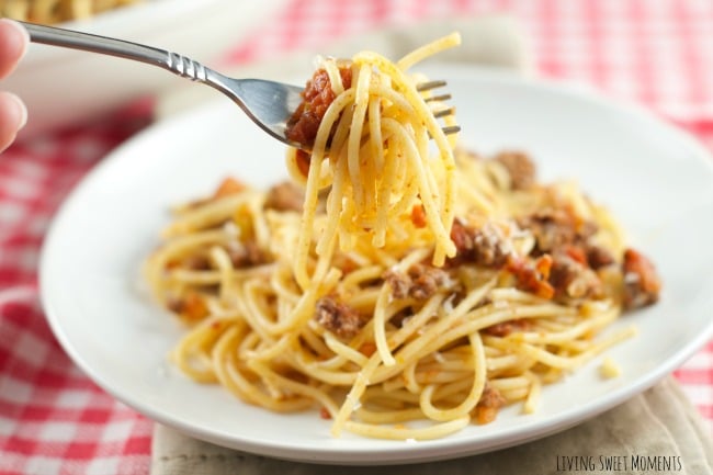 This amazing Spaghetti with meat sauce is the perfect quick weeknight dinner idea that your whole family will love. Enjoy a nice rich Italian sauce at home. 