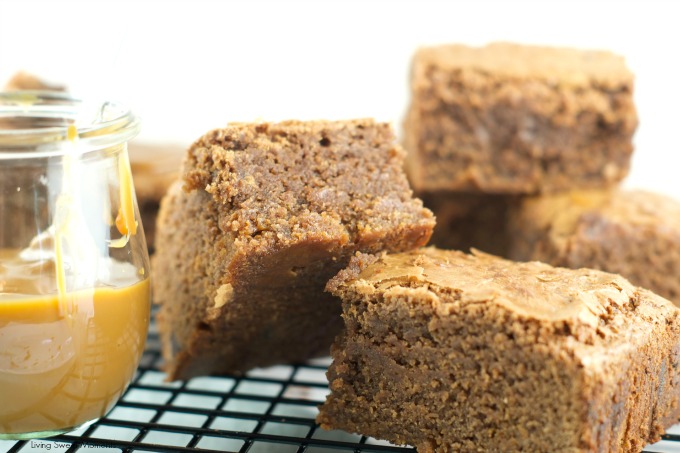 Dulce de leche brownies - Ooey Gooey fudgy brownies are filled with dulce de leche & chocolate chunks. The perfect dessert for any occasion. www.livingsweetmoments.com