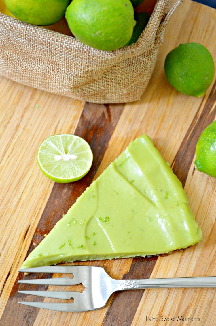 Raw Key Lime Tart: this gluten free paleo friend tart is made with avocado. Delicious, easy to make and healthy dessert to serve on any occasion. No refined sugar added