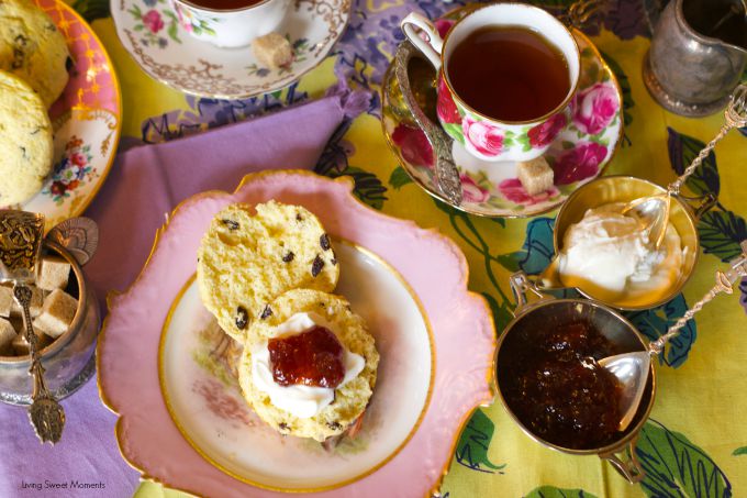 Classic English Scones - this british dessert is made with currants in a delicate pastry that's perfect for tea time. Top them with clotted cream and jam. More on www.livingsweetmoments.com
