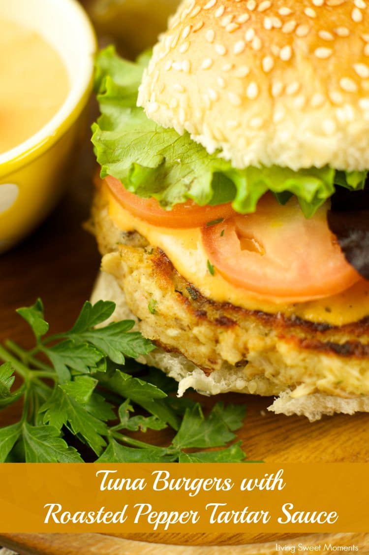 Tuna Burgers With Roasted Pepper Tartar Sauce: the perfect healthy quick weeknight dinner idea for the whole family. Low fat, tasty and easy to make 