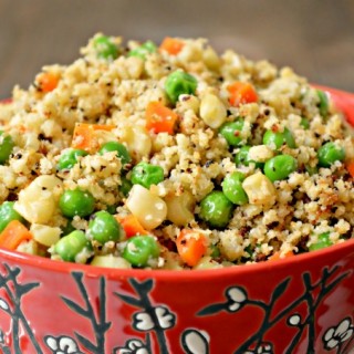 Cauliflower Fried Rice - Healthy, low-carb, and seriously tasty! Tastes so much like the Chinese takeout but without the guilt. Perfect healthy side dish.