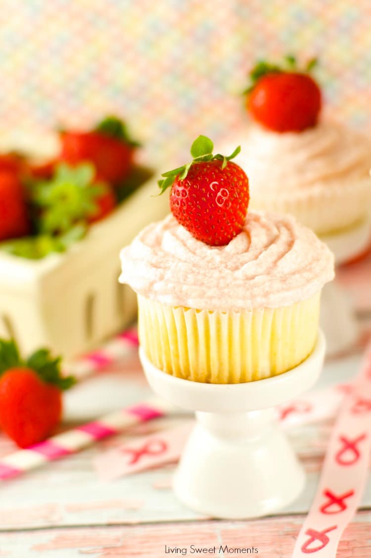 Vanilla Cupcakes with Strawberry Mascaporne Frosting - from scratch moist vanilla cupcakes served with a delicious strawberry mascarpone frosting. Love it!