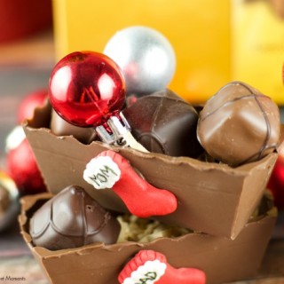 Edible Chocolate Boxes Tutorial - these Chocolate boxes make beautiful Holiday DIY gifts for friends and family. Fill them up with chocolate or candy. Yum!