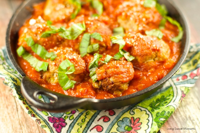 Turkey Meatballs With Tomato Sauce - these easy meatballs are baked and not fried. Served with a homemade light tomato sauce. The perfect 30 minute meal.