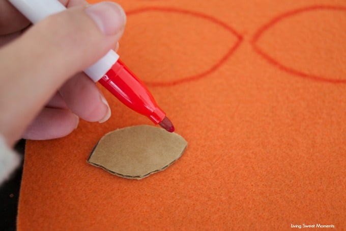 These easy DIY Football Placemats can be easily made by kids and is perfect for parties. It takes few materials to put it together and cost just pennies. 