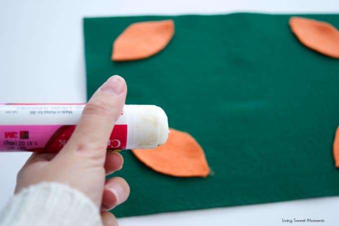 These easy DIY Football Placemats can be easily made by kids and is perfect for parties. It takes few materials to put it together and cost just pennies. 