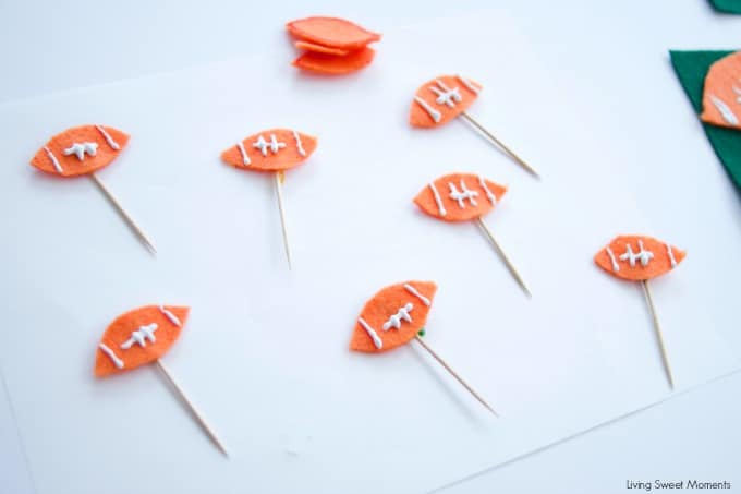 These easy DIY Football Placemats can be easily made by kids and is perfect for parties. It takes few materials to put it together and cost just pennies. 