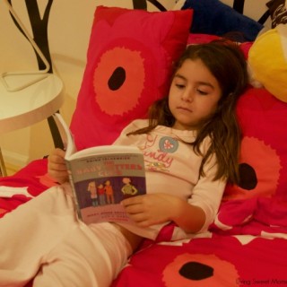 Establishing a kid's Bedtime Routine can be easily done by promoting healthy activities as a family before saying goodnight. Reading, Brushing their teeth.
