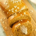 Check out how easy it is to make The Cheesecake Factory's Copycat Brown Bread with honey and oats. Delicious, soft and just like the real thing. Yum!