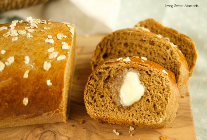 Check out how easy it is to make The Cheesecake Factory's Copycat Brown Bread with honey and oats. Delicious, soft and just like the real thing. Yum!