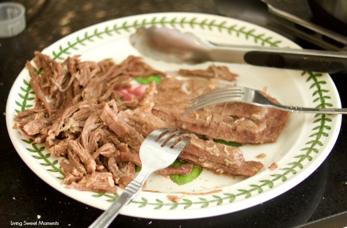 This Venezuelan Shredded Beef (carne mechada) is ready in no time using the Instant Pot pressure cooker. The perfect quick weeknight dinner idea! 