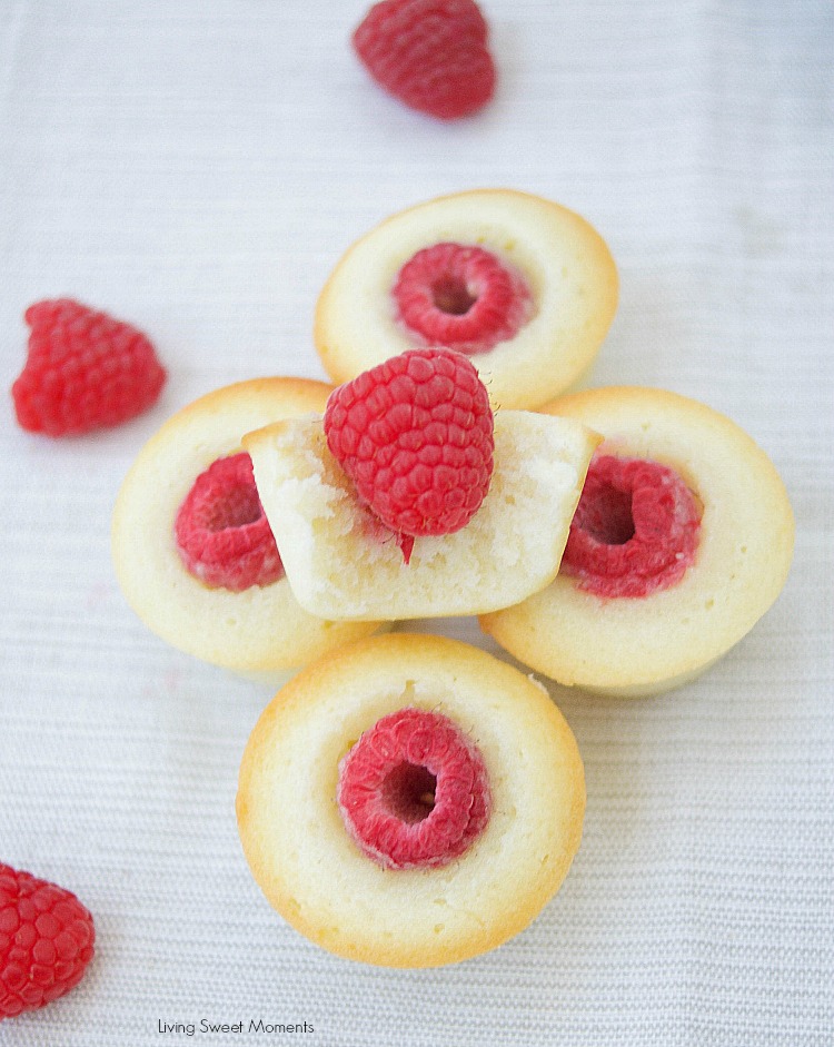 Financiers Recipe - this delicate french almond cake is flavored with browned butter and is super easy to make. The perfect dessert to enjoy with tea.