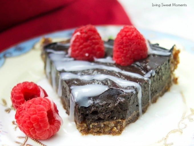 This no-bake decadent Chocolate Avocado Tart is vegan, gluten-free, easy to make and delicious. Enjoy the creaminess of the avocado with the cocoa flavor.