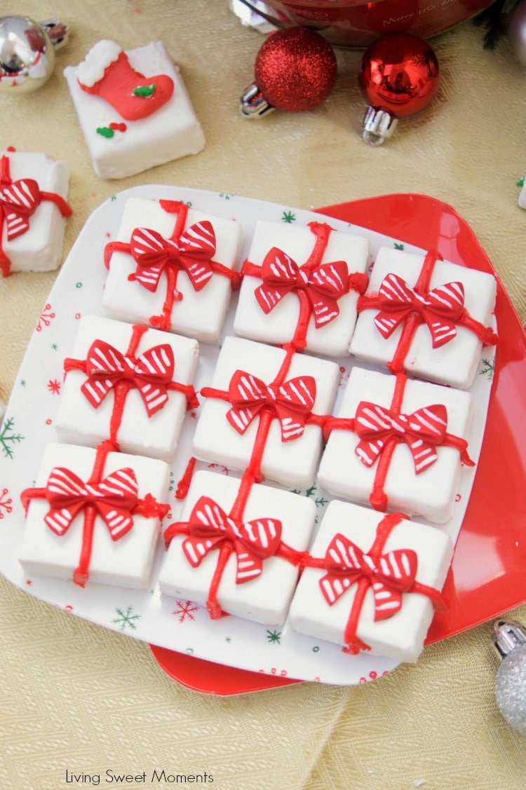 This delicious Gingerbread Holiday Fudge is perfect for Christmas parties and to give as DIY Gifts. Serve it in a present shape or decorate with sprinkles.