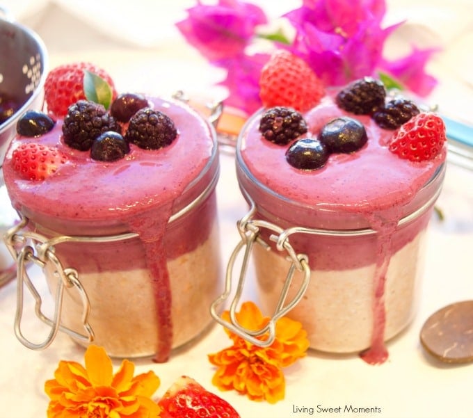 This delicious strawberry overnight oats with a blackberry and blueberry smoothie