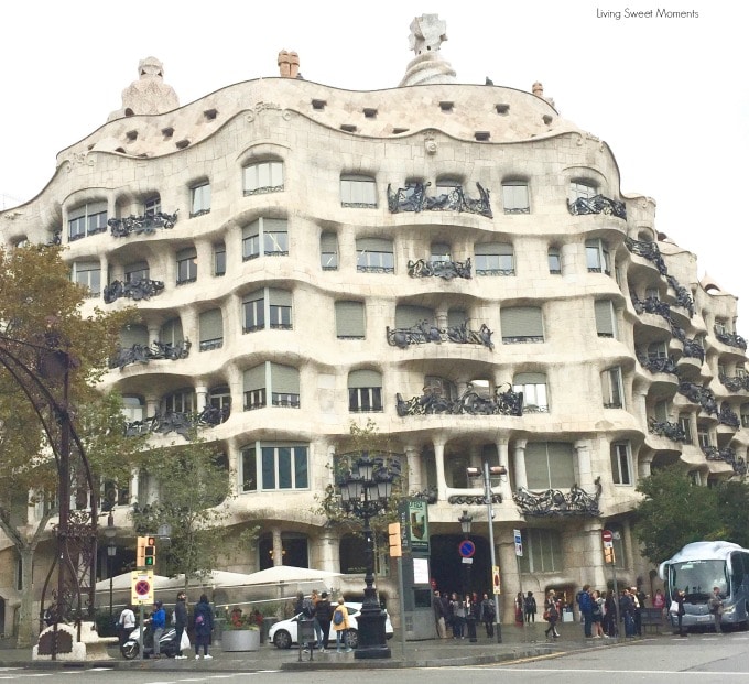 A beautiful historic city with amazing views and beaches, if you're visiting Barcelona for the first time don't miss my top 5 favorite places to visit and enjoy Gaudí's genius architectural work. 