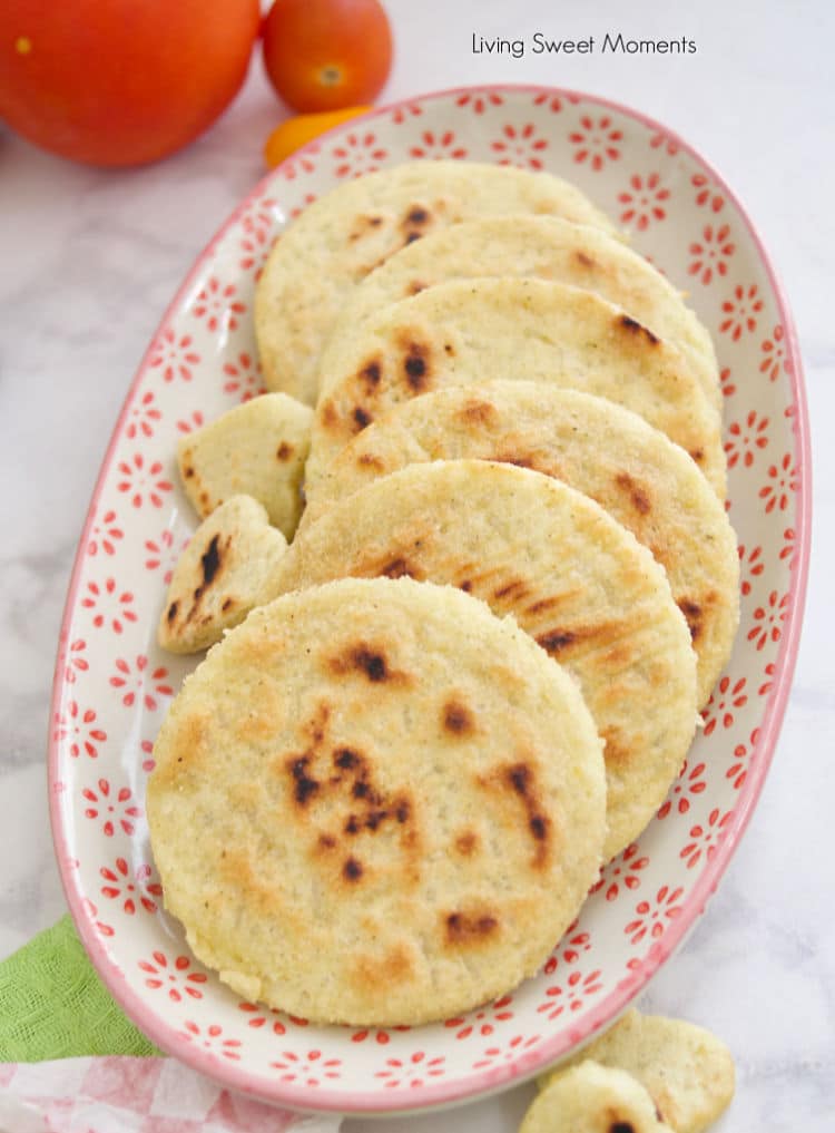 Got any leftover rice? These delicious gluten free crispy rice arepas and are made to be stuffed with your favorite fillings. Ideal for breakfast & dinner.