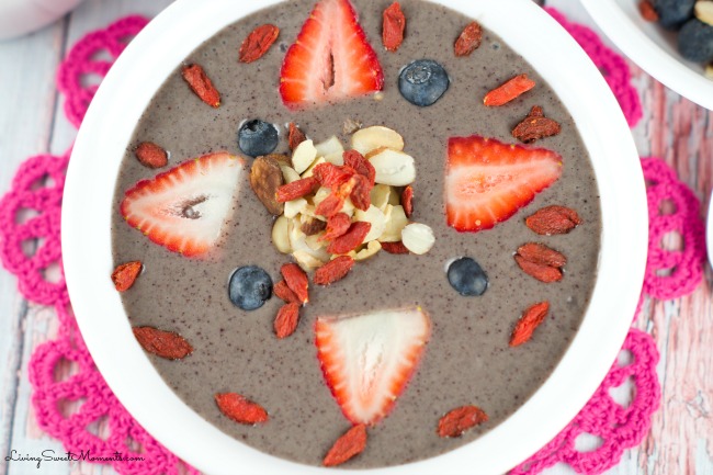 Acai Bowl - Delicious smoothie bowl filled with acai, fruit and nuts. A delicious and healthy breakfast that's ready and seconds and will satisfy all day.