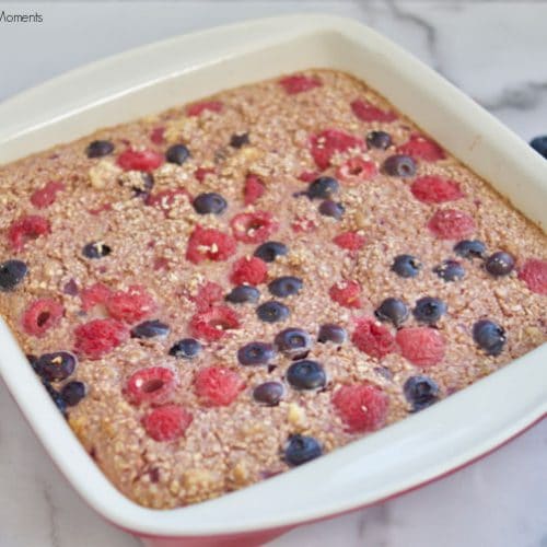 Baked Oatmeal with Berries - Living Sweet Moments