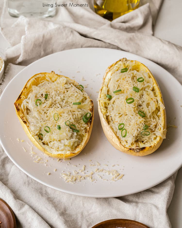 Delicious, nutritions, and wholesome. This amazing Alfredo Spaghetti Squash is easy to make and low-carb. Perfect for a weeknight dinner.