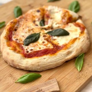 Sourdough Pizza at Home: The Stone Method Plus Easy No-Stone options. Timetable, gear, tips, and troubleshooting for crisp, chewy pies every time