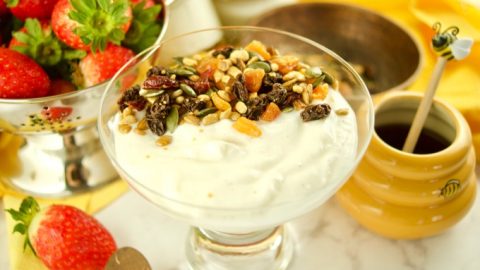 This super Easy Instant Pot Yogurt recipe requires only 1 step and 4 ingredients using the cold method