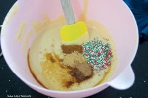 This delicious Gingerbread Holiday Fudge is perfect for Christmas parties and to give as DIY Gifts. Serve it in a present shape or decorate with sprinkles.