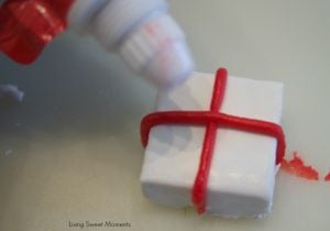 This delicious Gingerbread Holiday Fudge is perfect for Christmas parties and to give as DIY Gifts. Serve it in a present shape or decorate with sprinkles.