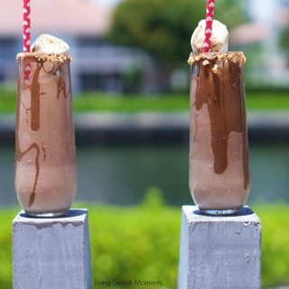 s'mores shakes - Delicious Chocolate shakes with marshmallows and graham crackers topped with toasted marshmallows. Perfect for summer outdoor entertaining.