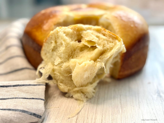 Soft, buttery sourdough brioche rolls with a pillowy crumb. Learn easy methods, timeline, and tips for perfect pull-apart or sheet-pan rolls.
